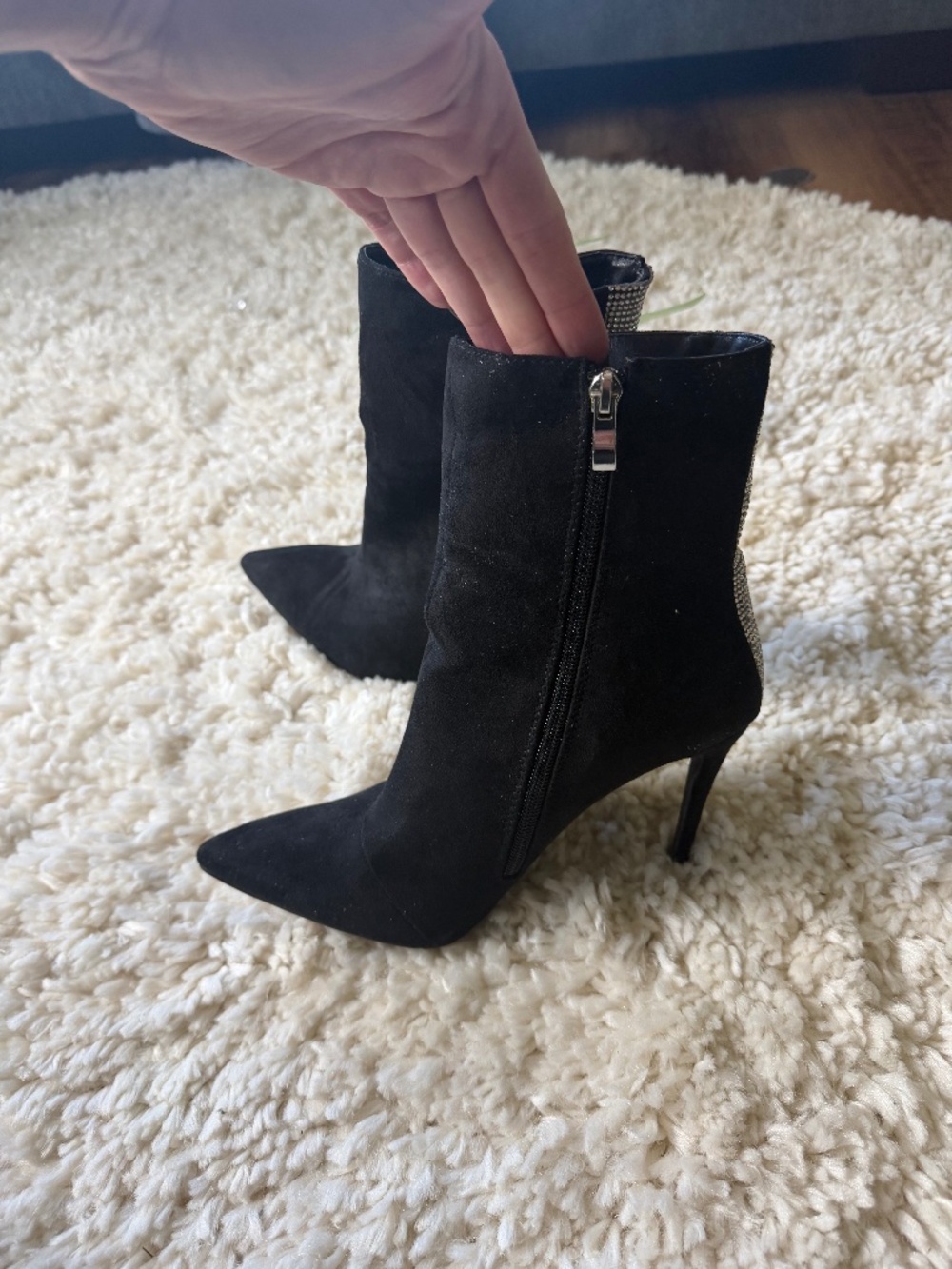 Elegant Black women’s elegant gem Rhinestone-Embellished Pointed Toe Ankle Boots